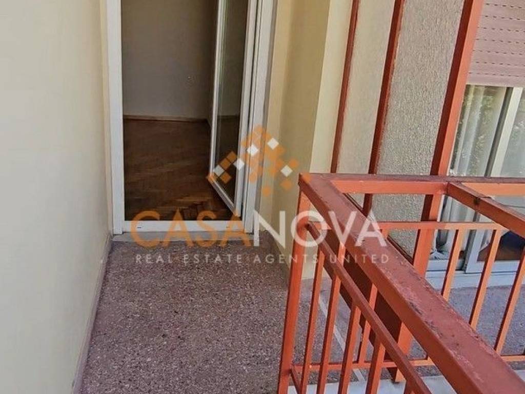 Βεράντα Γωνιακή