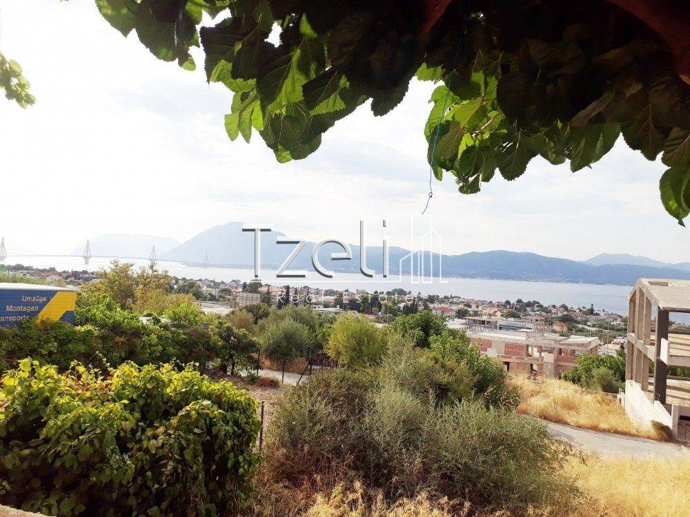 Θέα απο μπαλκόνι