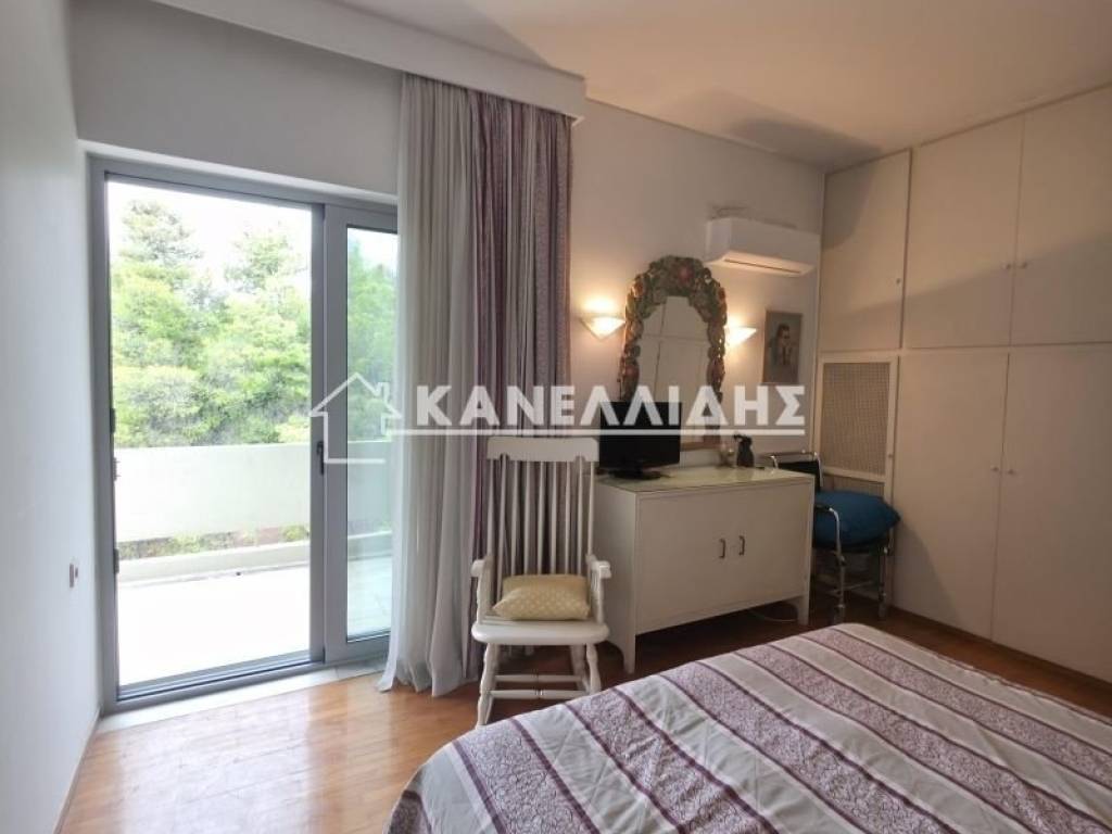 Υπνοδωμάτιο,1