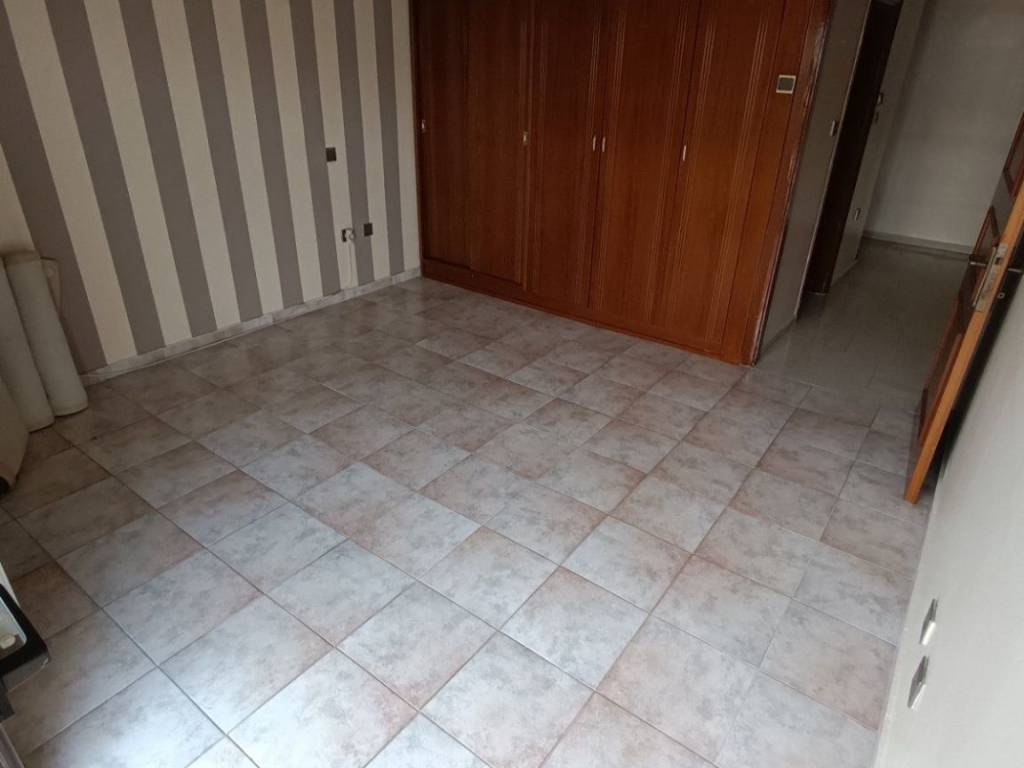 ANYPLACE MESITIKES YPERESIES