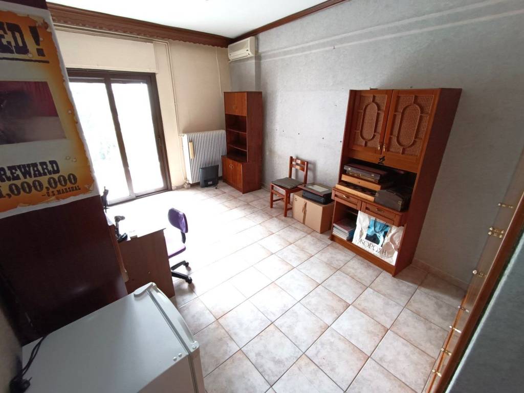 ANYPLACE MESITIKES YPERESIES