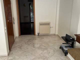 Forumland Real Estate, Είσοδος