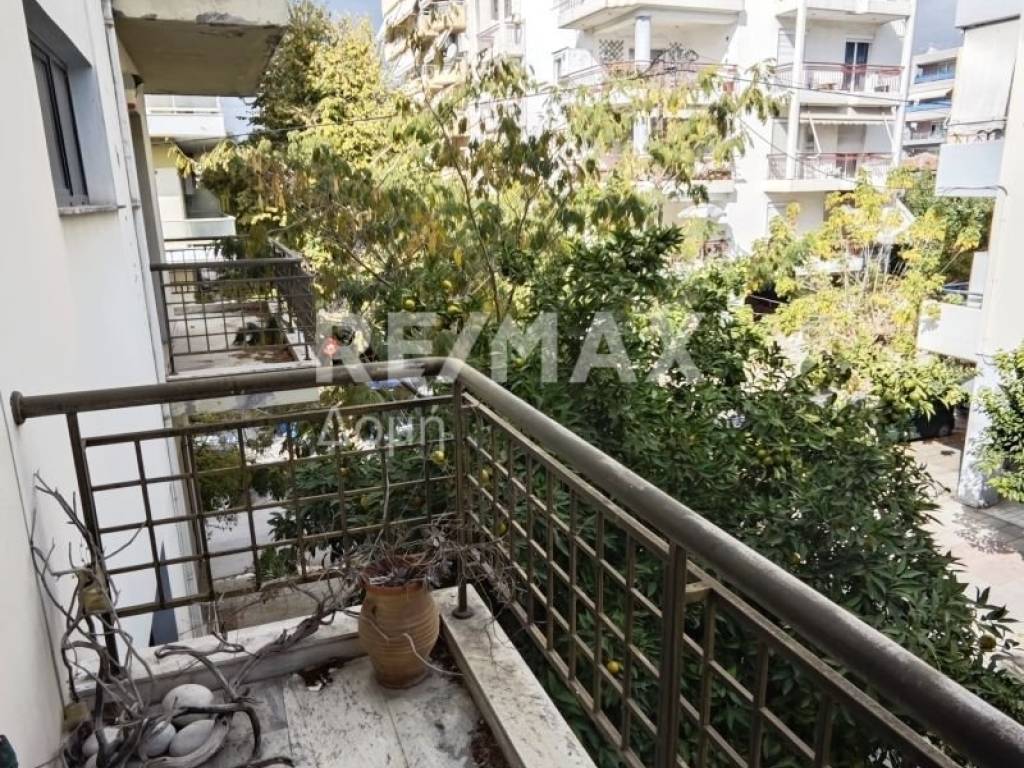 Θέα από μπαλκόνι