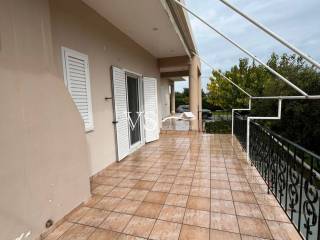 Θέα απο μπαλκόνι