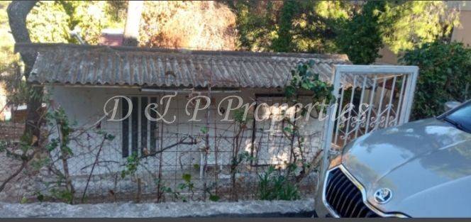 Άποψη λυόμενου εντός του οικοπέδου