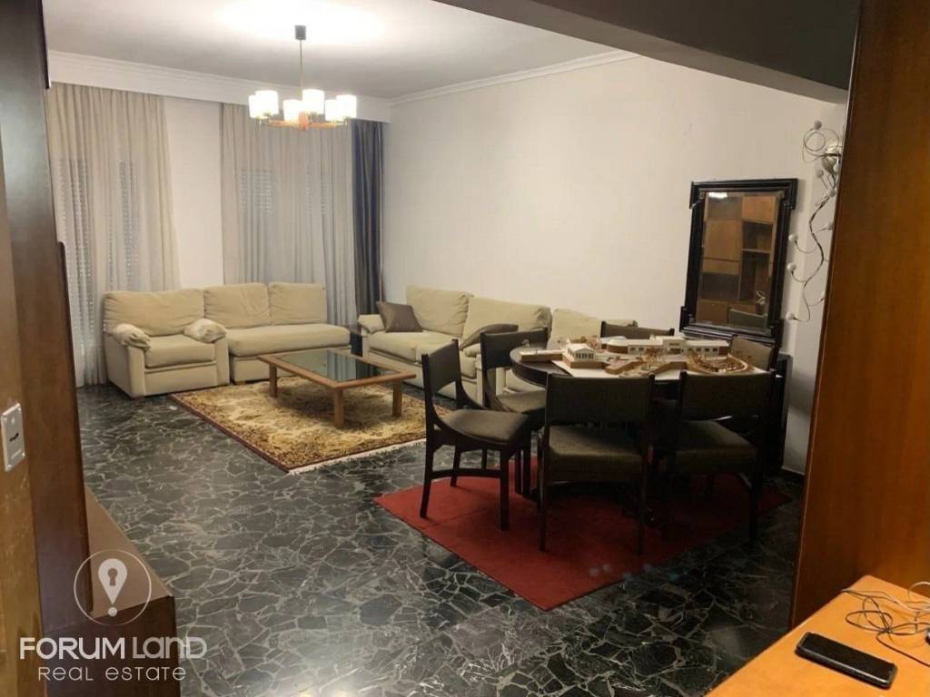 Forumland Real Estate, Σαλόνι