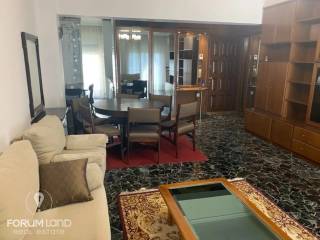 Forumland Real Estate, Σαλόνι