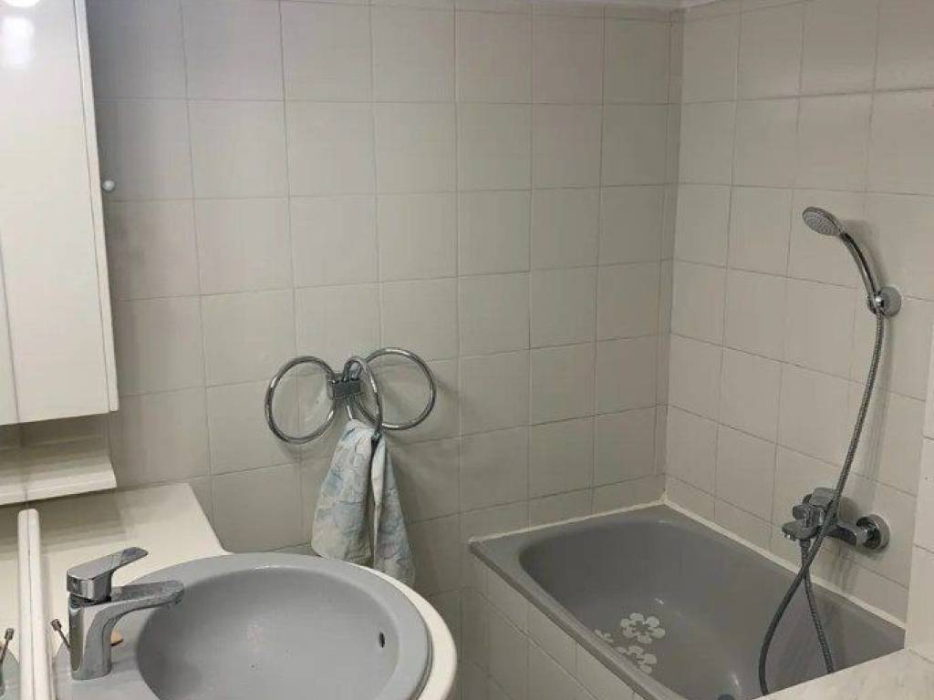 Forumland Real Estate, Μπάνιο