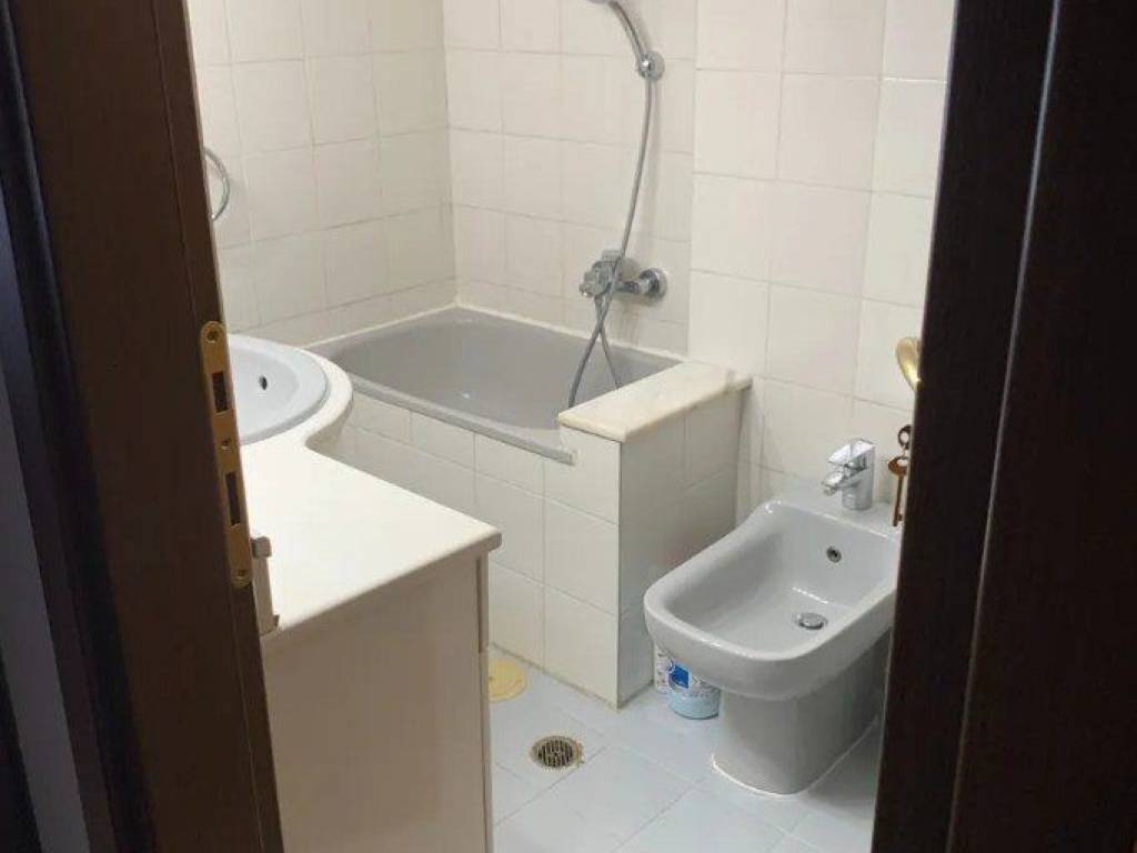 Forumland Real Estate, Μπάνιο