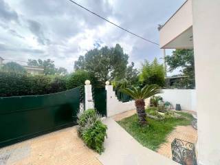 Είσοδος Προαύλιου Χώρου