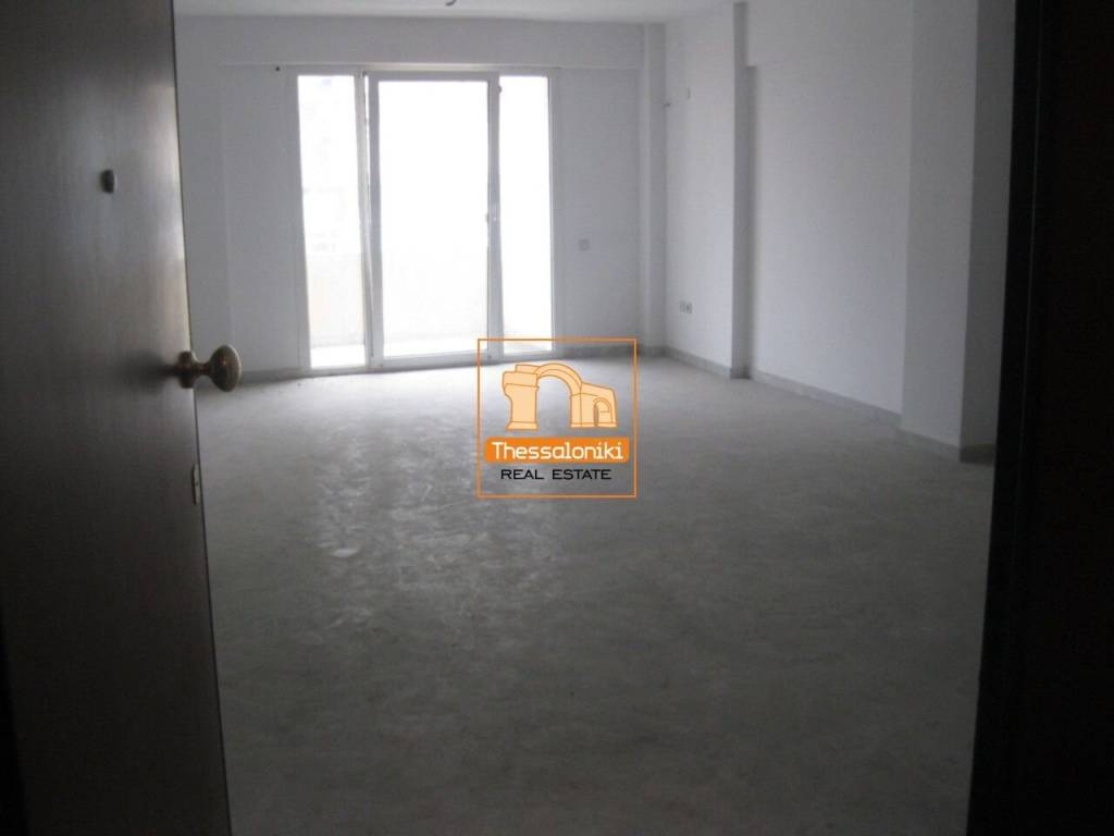 Πλ. Αντιγονιδών, Επαγγελματικός χώρος, 110 τ.μ.