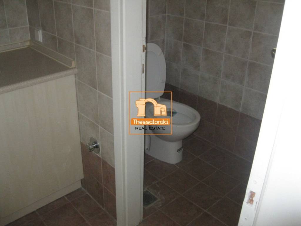 Πλ. Αντιγονιδών, Επαγγελματικός χώρος, 110 τ.μ.