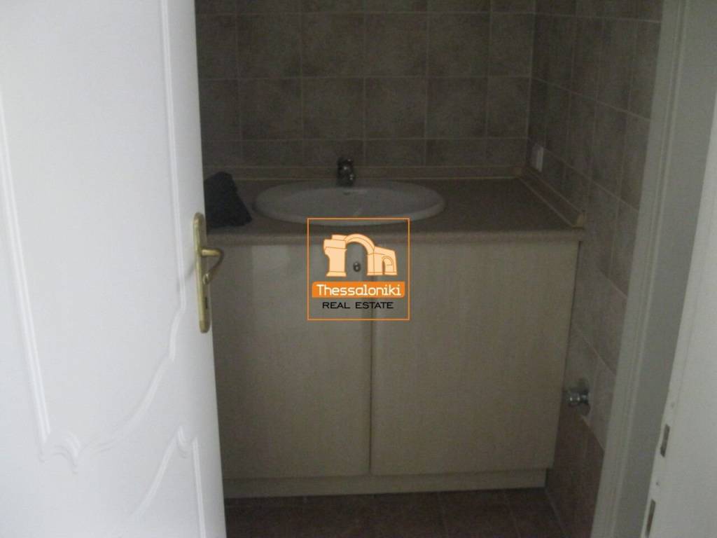 Πλ. Αντιγονιδών, Επαγγελματικός χώρος, 110 τ.μ.