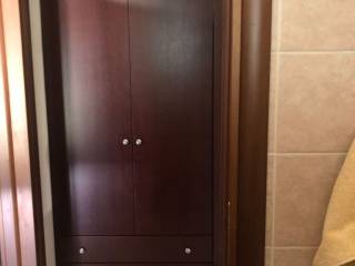 πόρτες και ντουλάπες από κερασιά