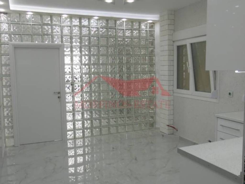 Σαλοκουζίνα