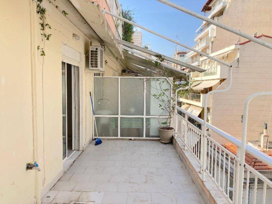 Θέα από μπαλκόνι