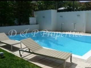 Κοινόχρηστη πισίνα