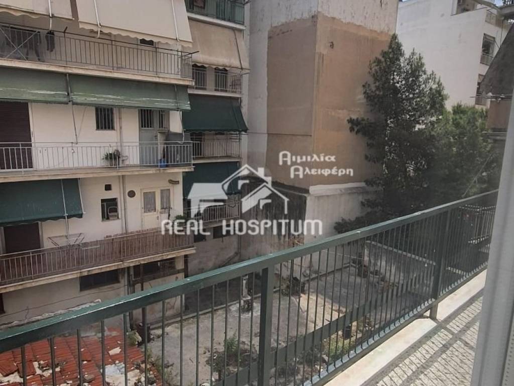 Θέα από μπαλκόνι