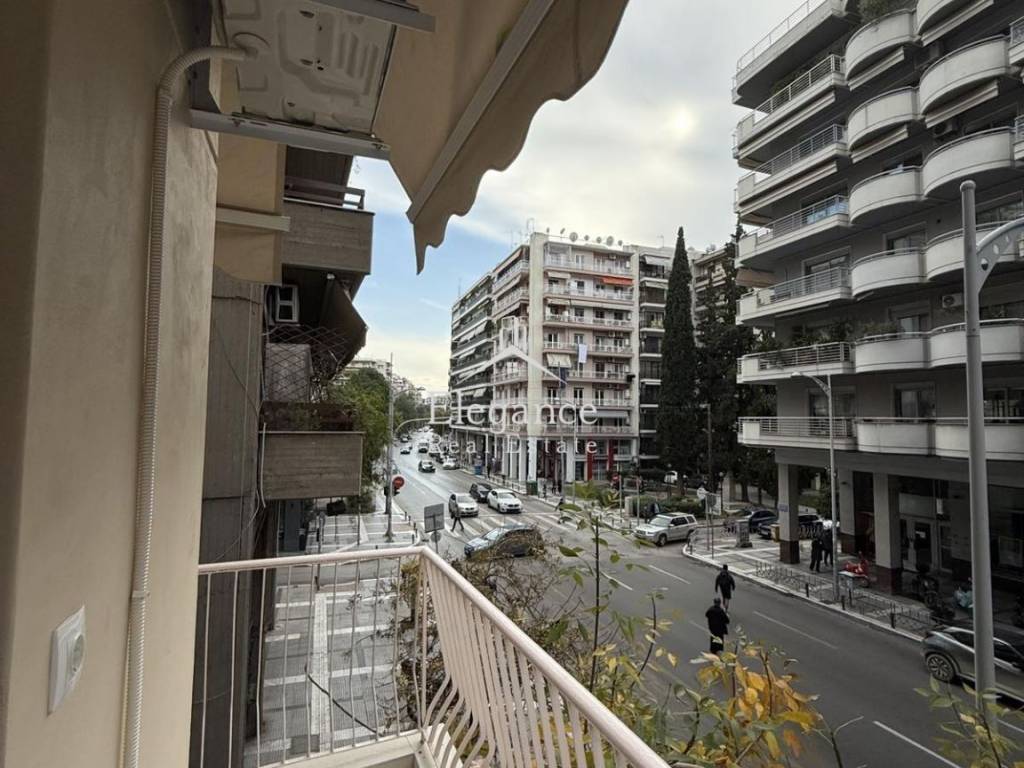 Θέα από μπαλκόνι