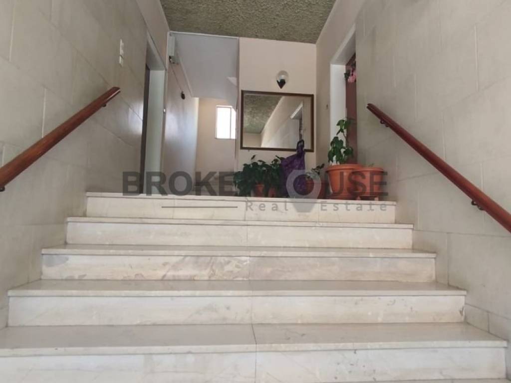 Είσοδος οικοδομής