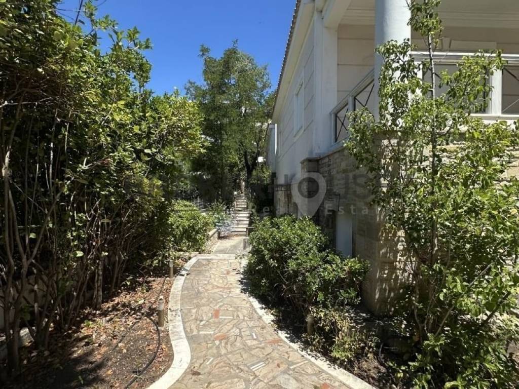 Κήπος,Θέα από μπαλκόνι