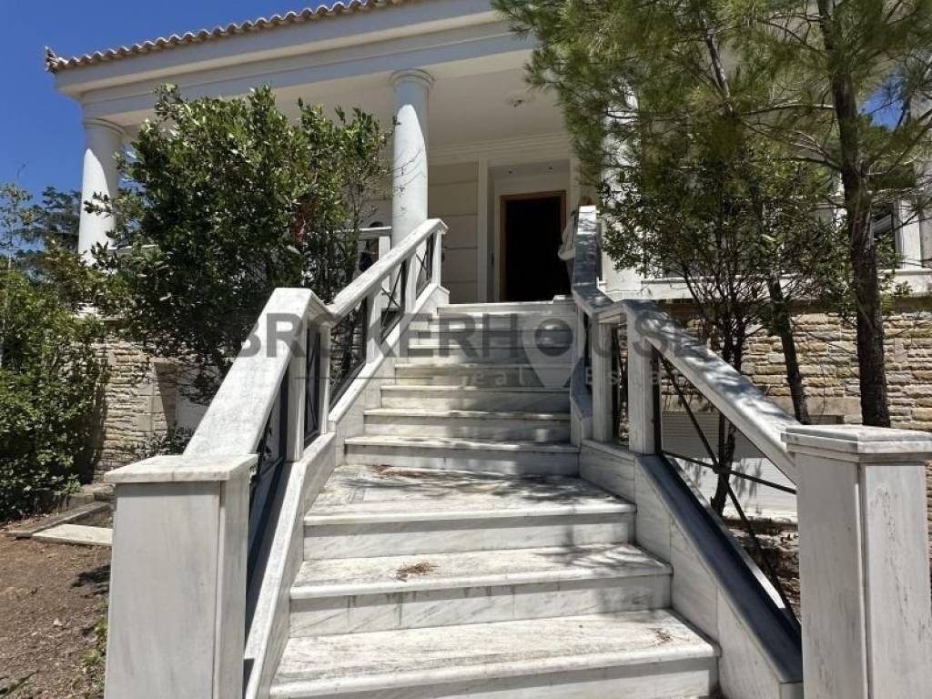 Εξωτερικός χώρος,Είσοδος οικοδομής