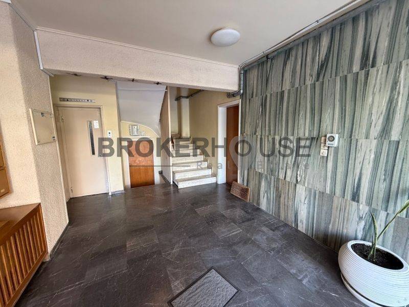 Είσοδος οικοδομής