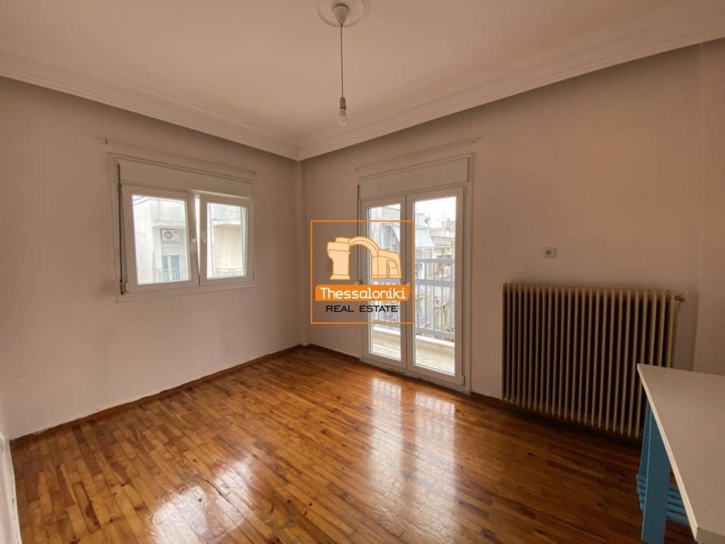 Ροτόντα, Γκαρσονιέρα, 32 τ.μ.