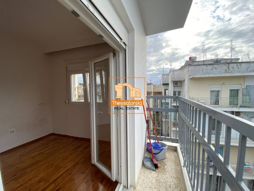 Ροτόντα, Γκαρσονιέρα, 32 τ.μ.