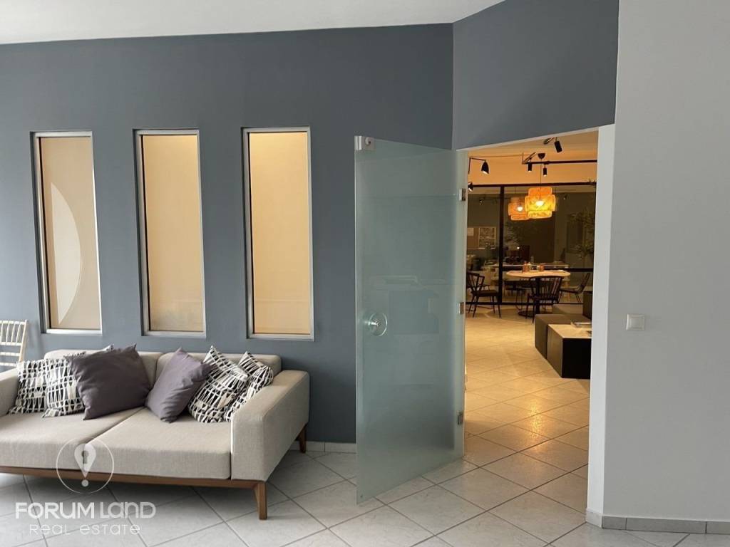 Forumland Real Estate, 180τ.μ. 2ου ορόφου