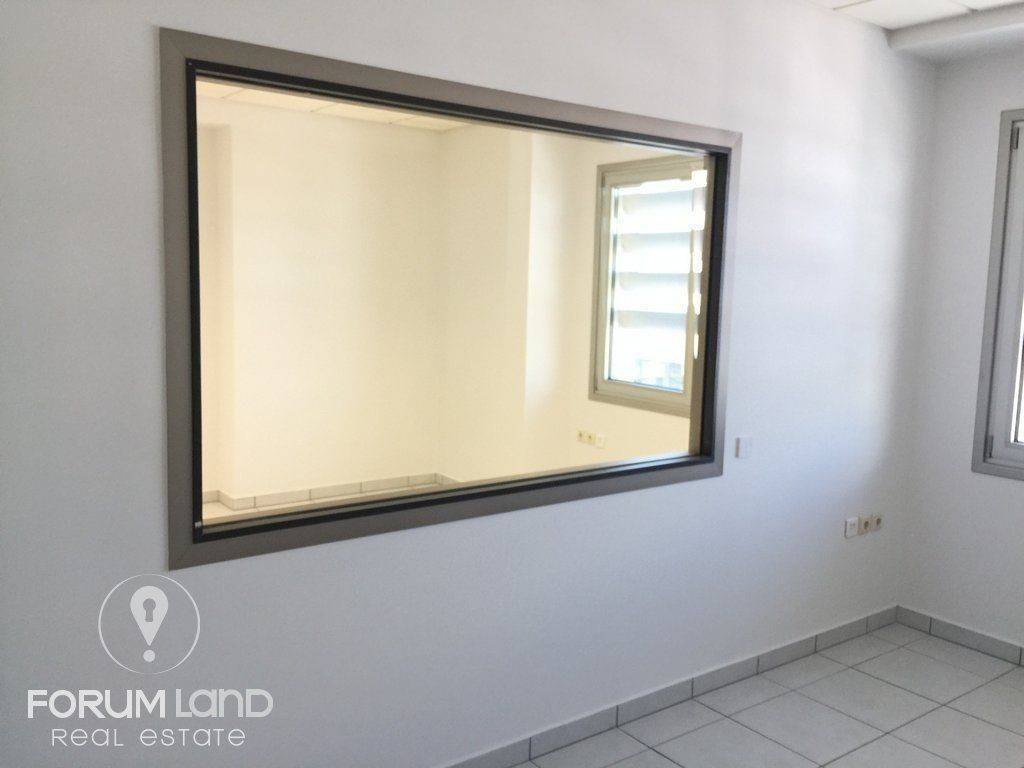 Forumland Real Estate, 1ος όροφος