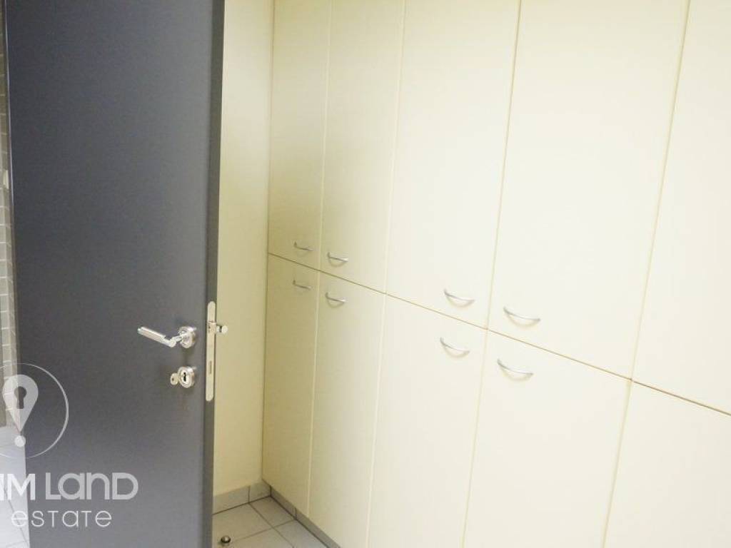 Forumland Real Estate, 1ος όροφος