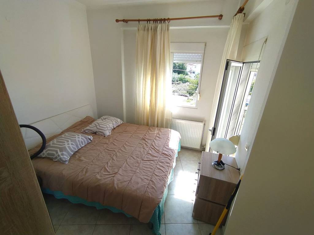 ANYPLACE MESITIKES YPERESIES