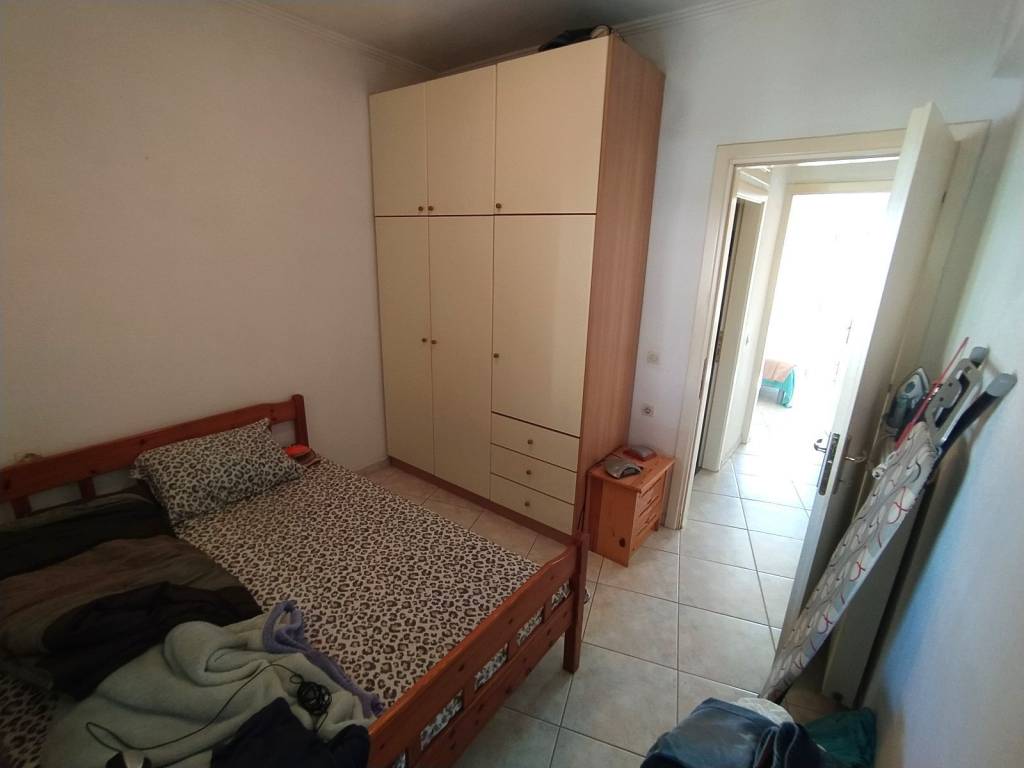 ANYPLACE MESITIKES YPERESIES