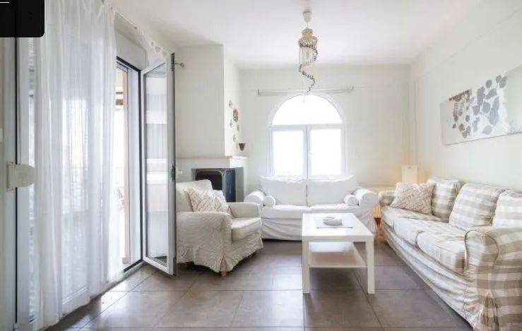 ANYPLACE MESITIKES YPERESIES