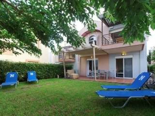 ANYPLACE MESITIKES YPERESIES