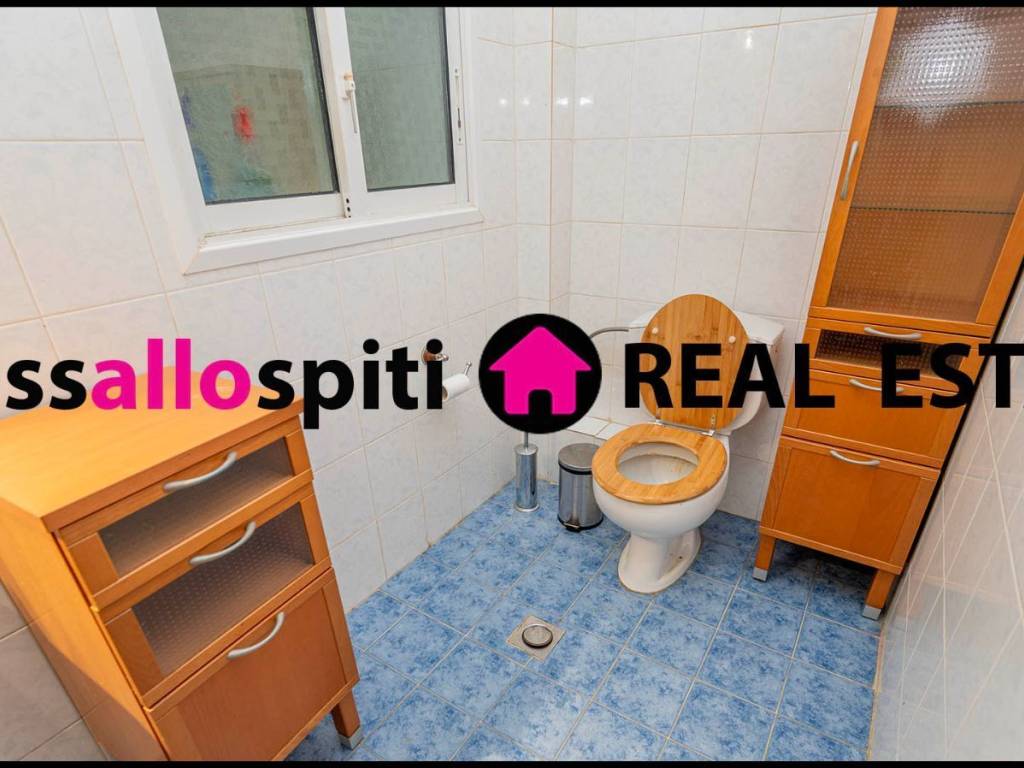 WC - ΜΕΣΑΙΟ ΕΠΙΠΕΔΟ