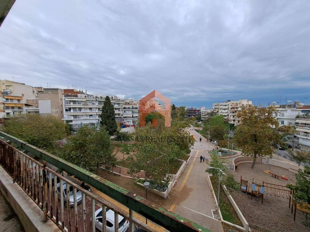 Θέα απο μπαλκόνι