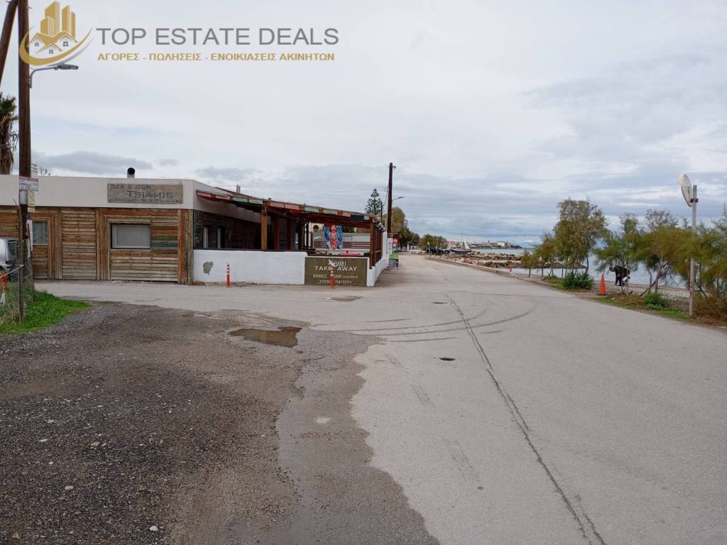 παραλία Λεχαίου σε ευθεία κάτω 500 μέτρα από το οικόπεδο