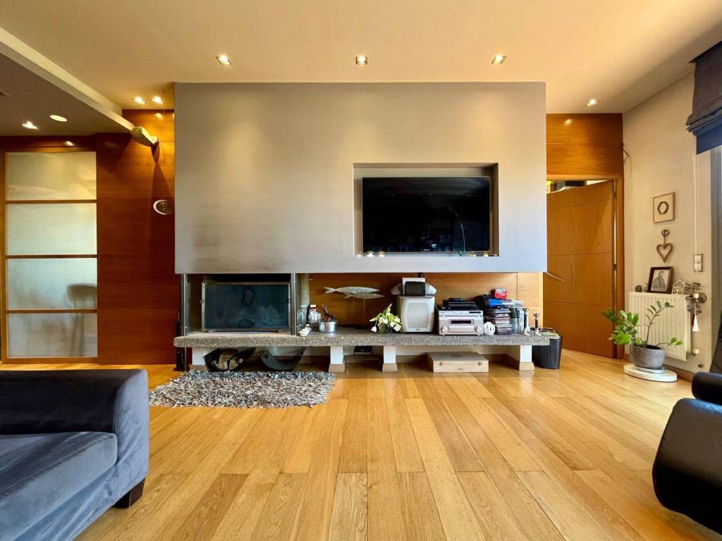 likavittos_commercial_office_for_sale