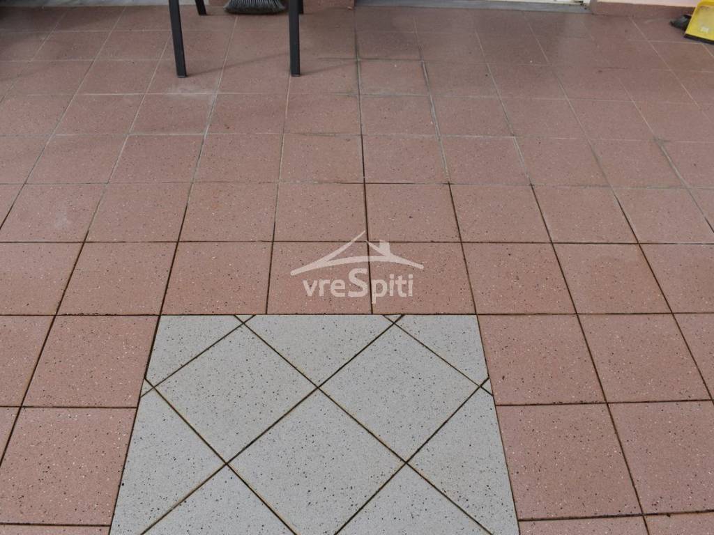 ΒΕΡΑΝΤΑ ΚΑΘΙΣΤΙΚΟΥ-ΚΟΥΖΙΝΑΣ