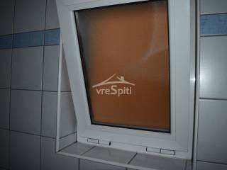 ΠΑΡΑΘΥΡΟ ΛΟΥΤΡΟΥ