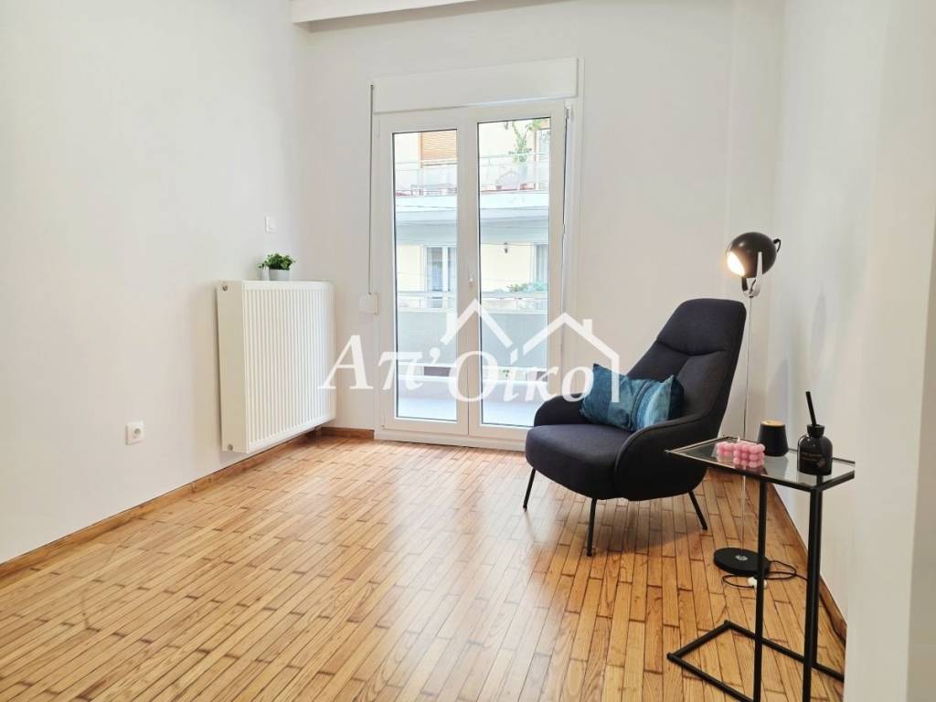 Σαλονοτραπεζαρία