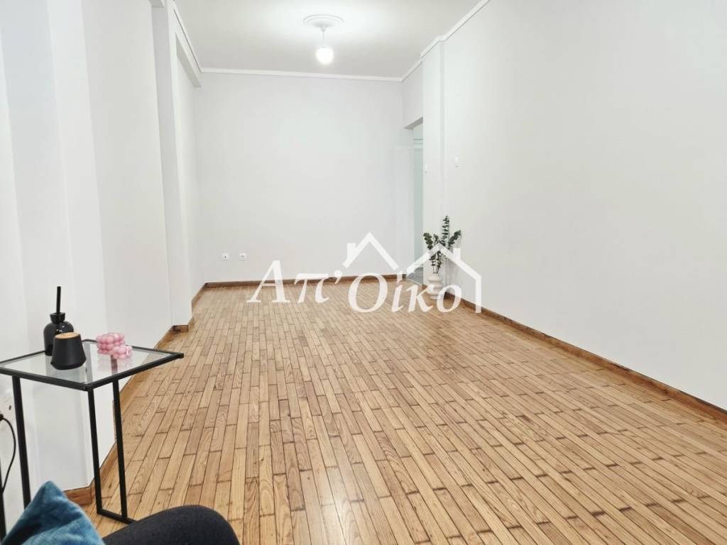 Σαλονοτραπεζαρία