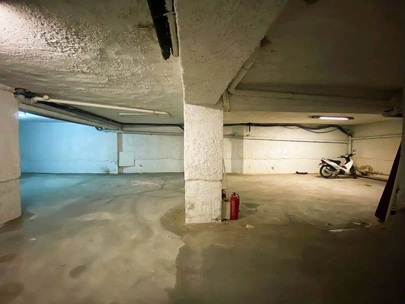 Στεγασμένη υπόγεια θέση στάθμευσης / Basement parking space