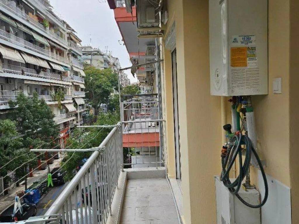 Forumland Real Estate, Μπαλκόνι