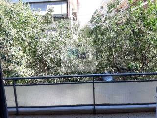 ΘΕΑ ΑΠΟ ΤΟ ΜΠΑΛΚΟΝΙ