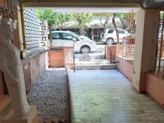 ΕΙΣΟΔΟΣ ΠΟΛΥΚΑΤΟΙΚΙΑΣ