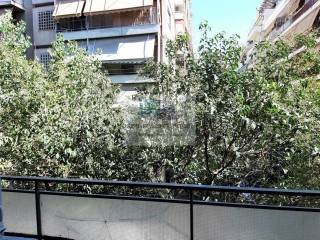 ΘΕΑ ΑΠΟ ΤΟ ΜΠΑΛΚΟΝΙ