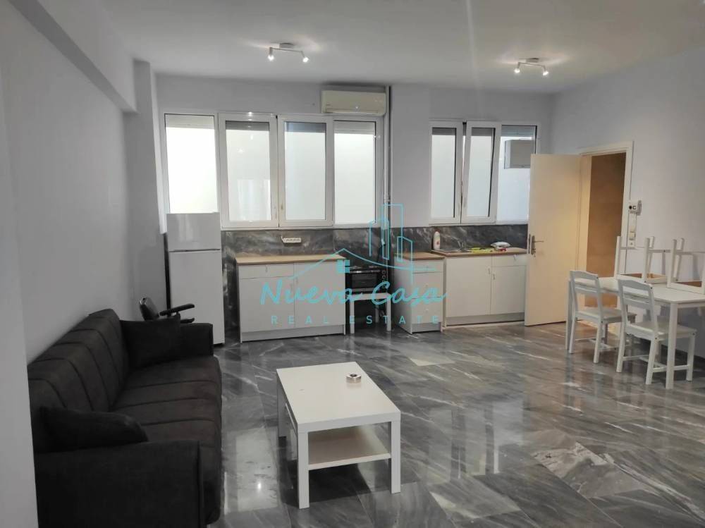 Σαλοκουζίνα